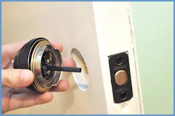 State Locksmith Services Scottsdale, AZ 480-374-3789 - 5-change-locks-service